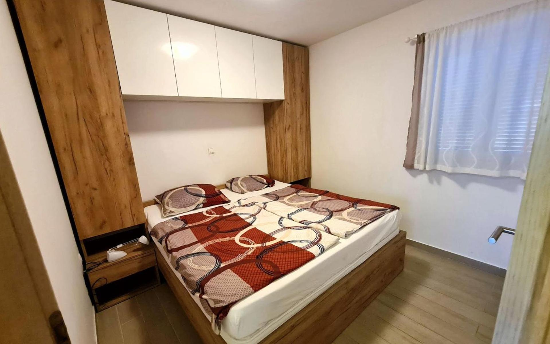 Apartment Trava Klimno Eksteriør bilde