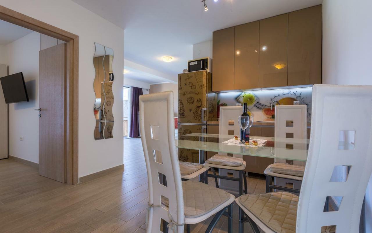 Apartment Trava Klimno Eksteriør bilde