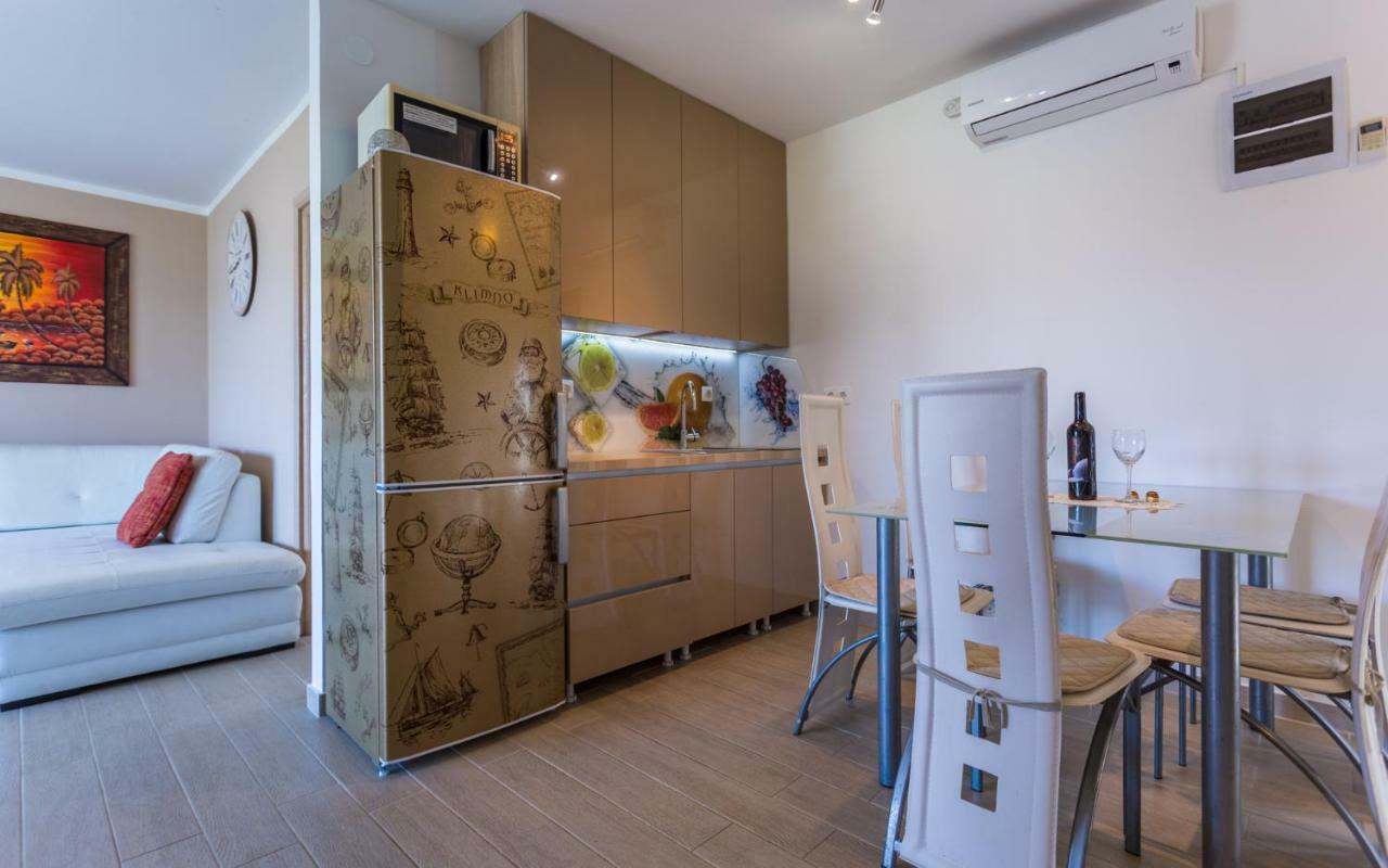 Apartment Trava Klimno Eksteriør bilde